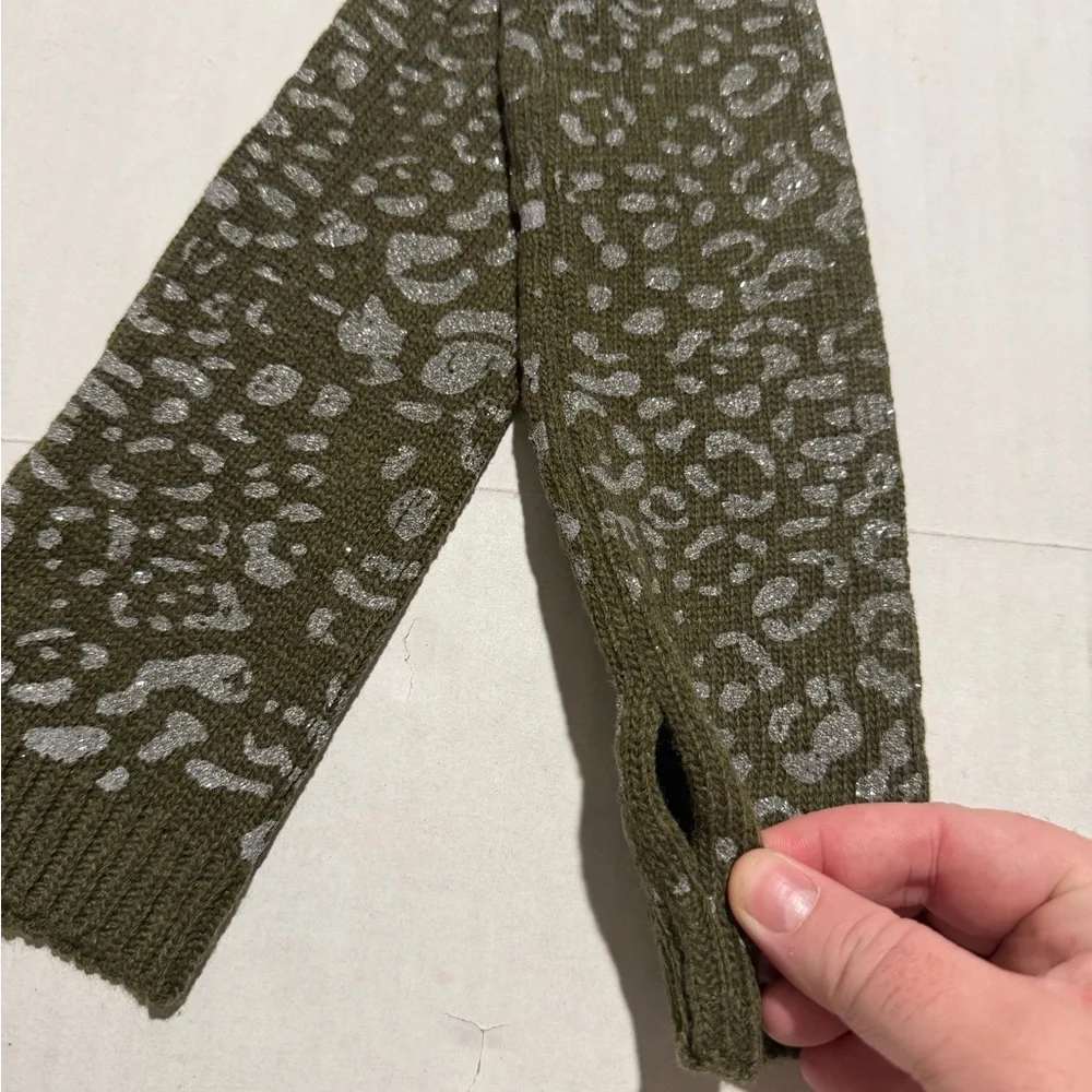Unbranded Half Finger gloves,‎ warm, mittens, green, leopard print NWT #1418